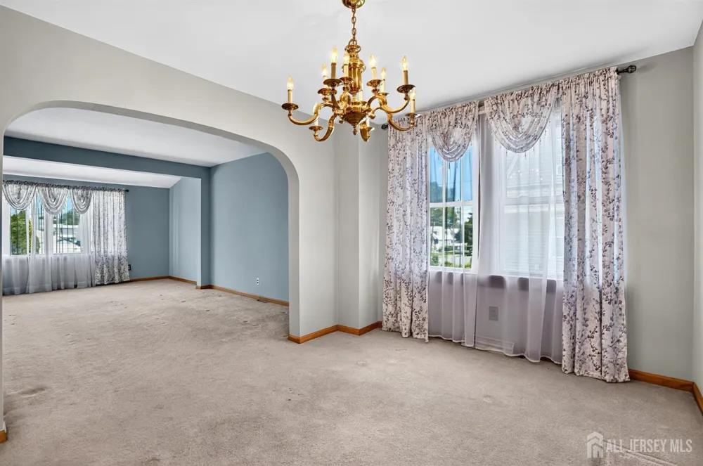 33 Burnet Street Avenel, NJ 07001