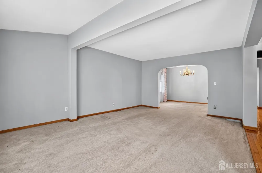 33 Burnet Street Avenel, NJ 07001