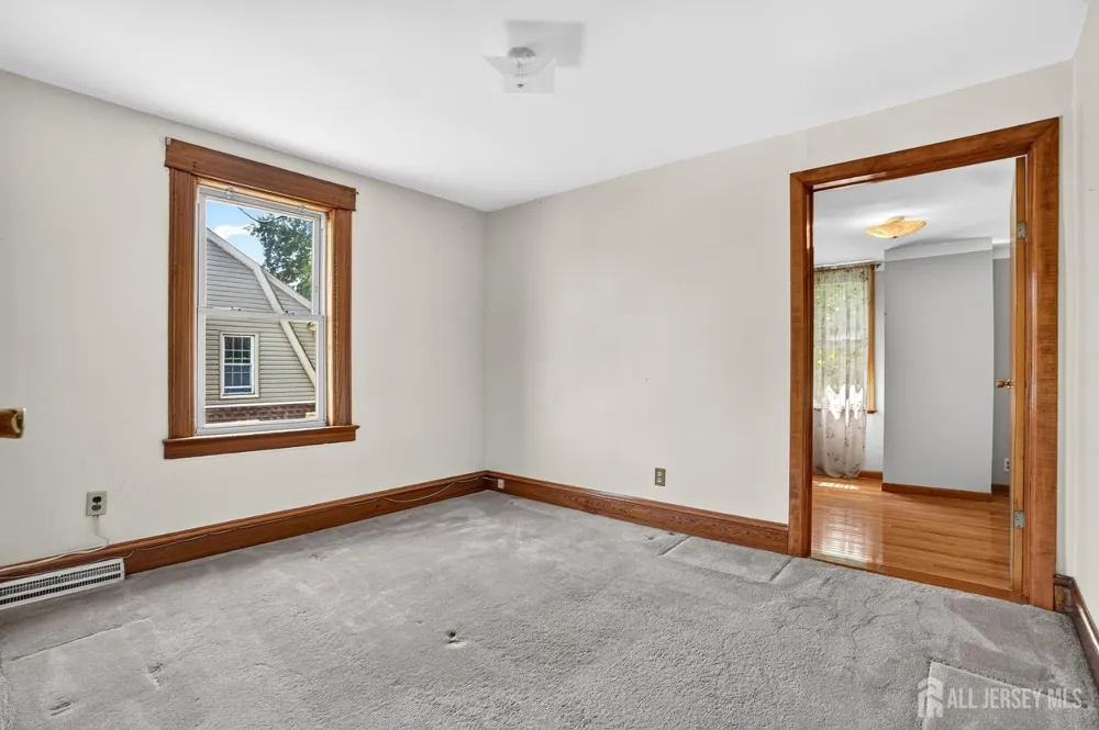 33 Burnet Street Avenel, NJ 07001