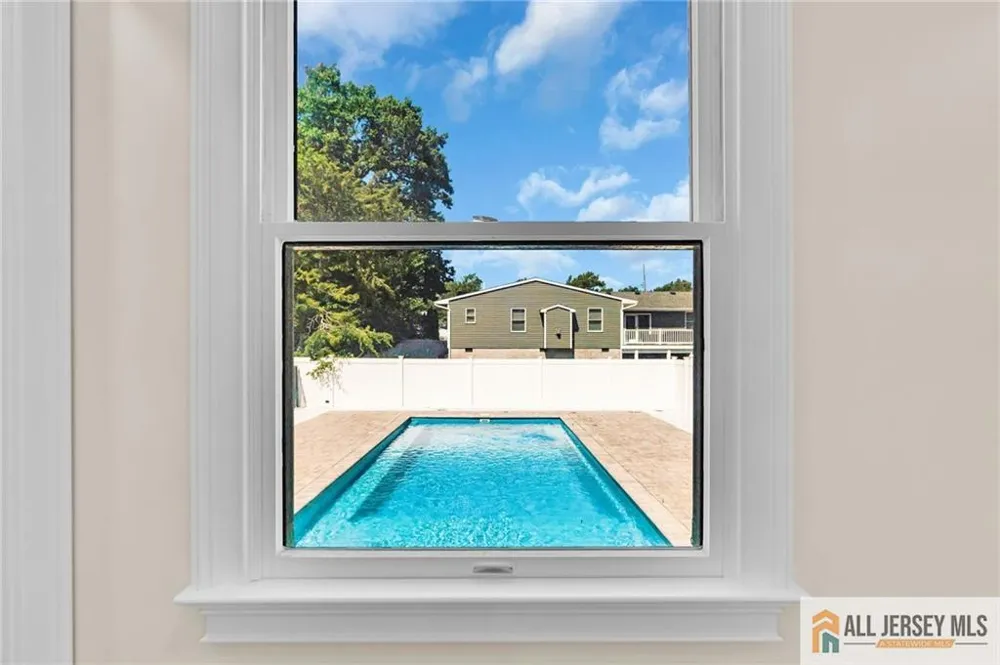 520 Beach Avenue Beachwood, NJ 08722