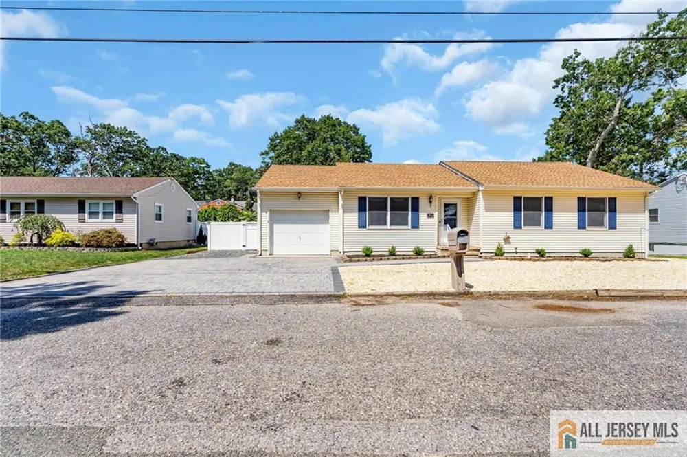 520 Beach Avenue Beachwood, NJ 08722