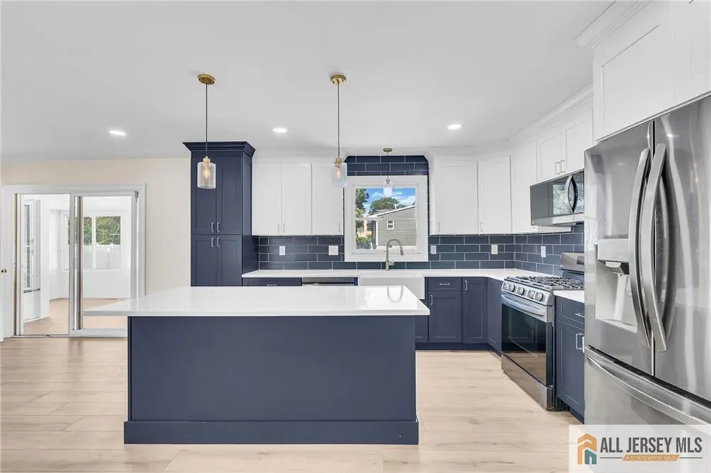 520 Beach Avenue Beachwood, NJ 08722