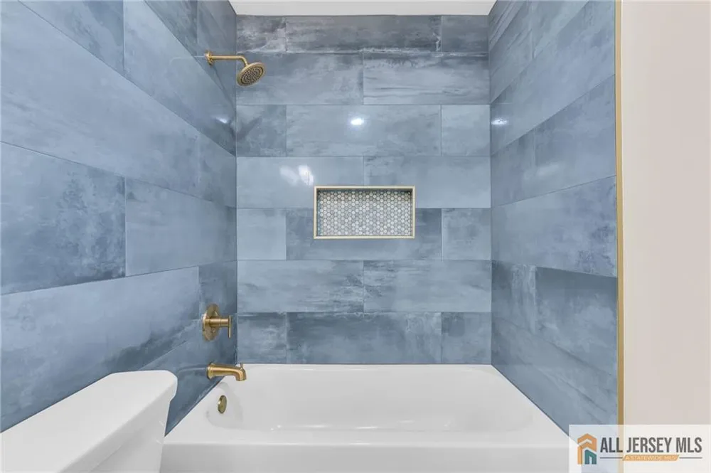 520 Beach Avenue Beachwood, NJ 08722