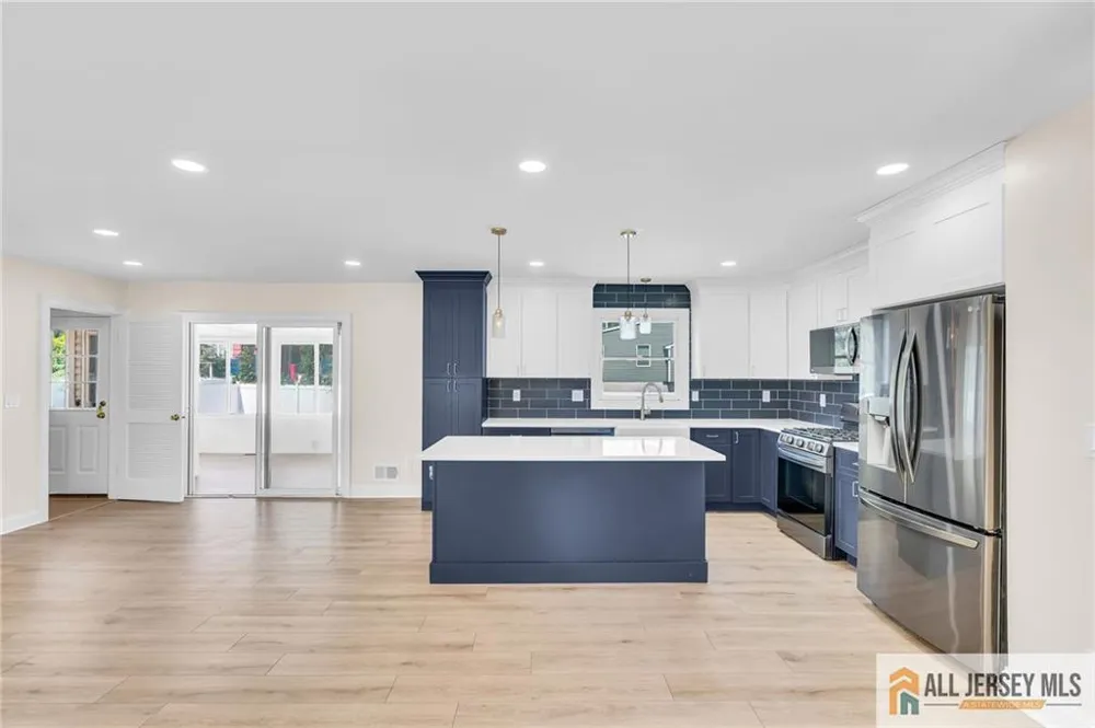 520 Beach Avenue Beachwood, NJ 08722