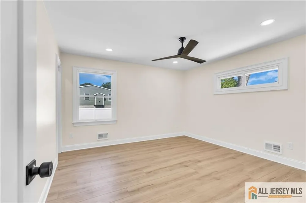 520 Beach Avenue Beachwood, NJ 08722