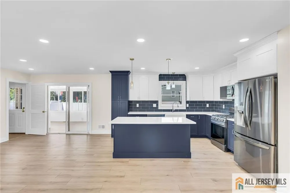 520 Beach Avenue Beachwood, NJ 08722