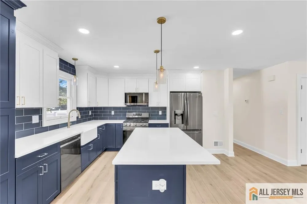 520 Beach Avenue Beachwood, NJ 08722