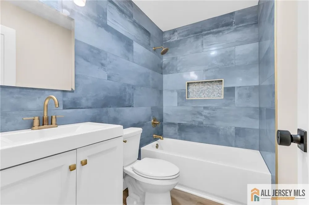520 Beach Avenue Beachwood, NJ 08722
