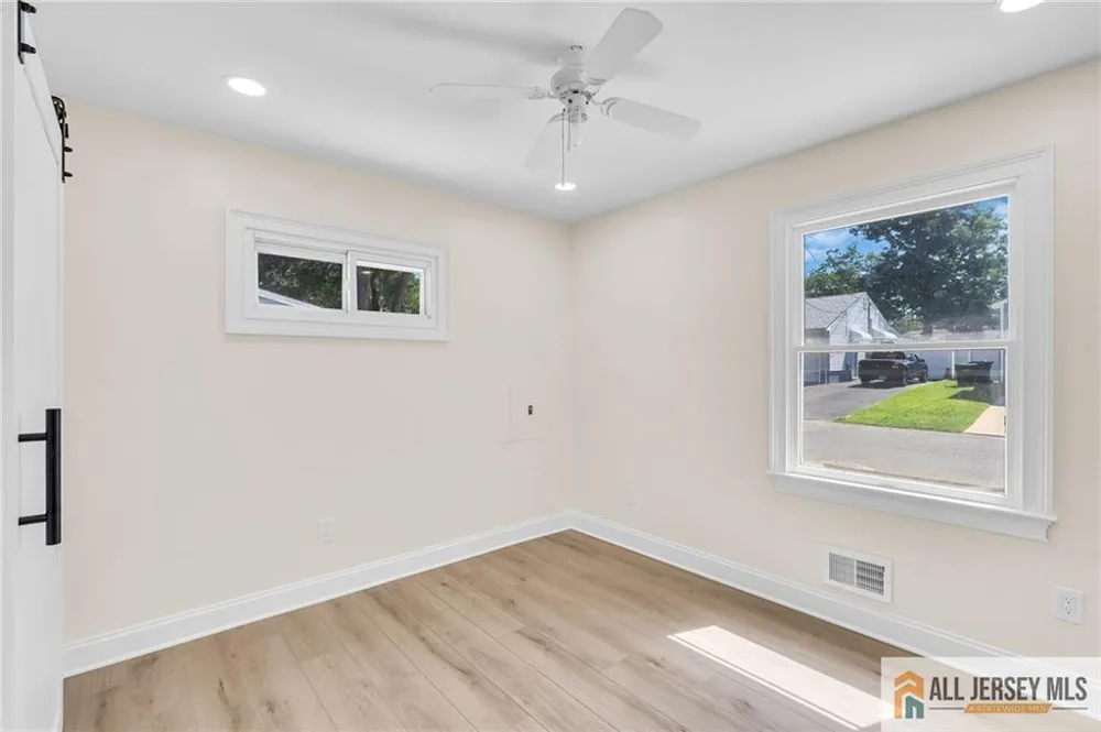 520 Beach Avenue Beachwood, NJ 08722