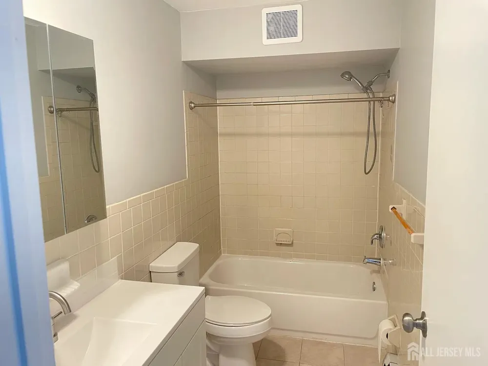 1334 Cricket Lane Woodbridge Proper, NJ 07095