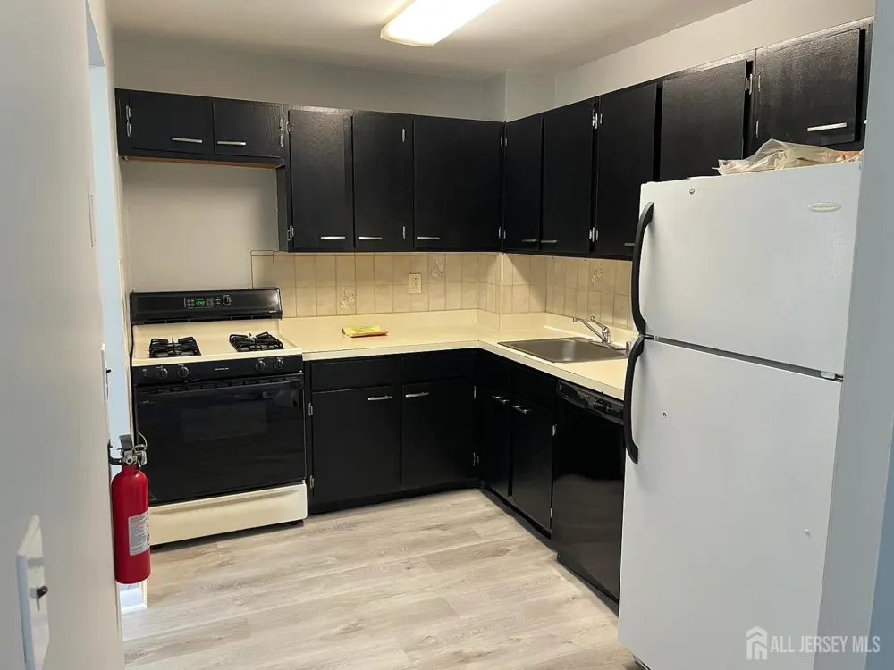 1334 Cricket Lane Woodbridge Proper, NJ 07095