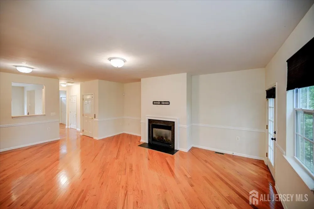 12 Jensen Court Old Bridge, NJ 08857