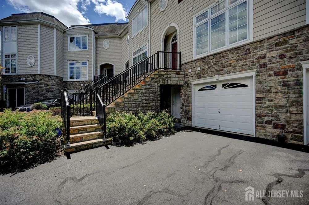 12 Jensen Court Old Bridge, NJ 08857