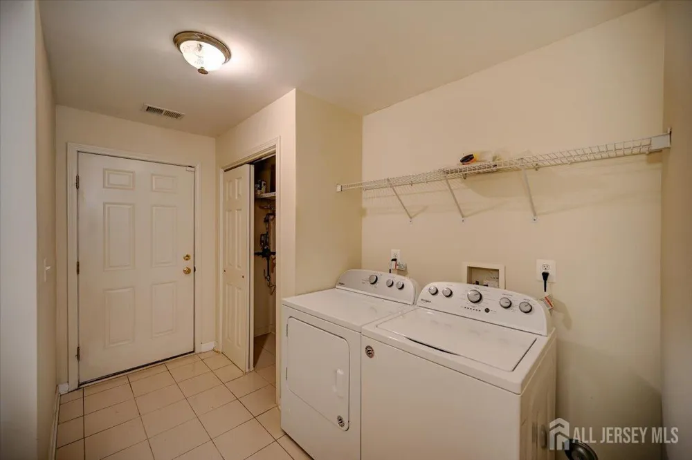 12 Jensen Court Old Bridge, NJ 08857