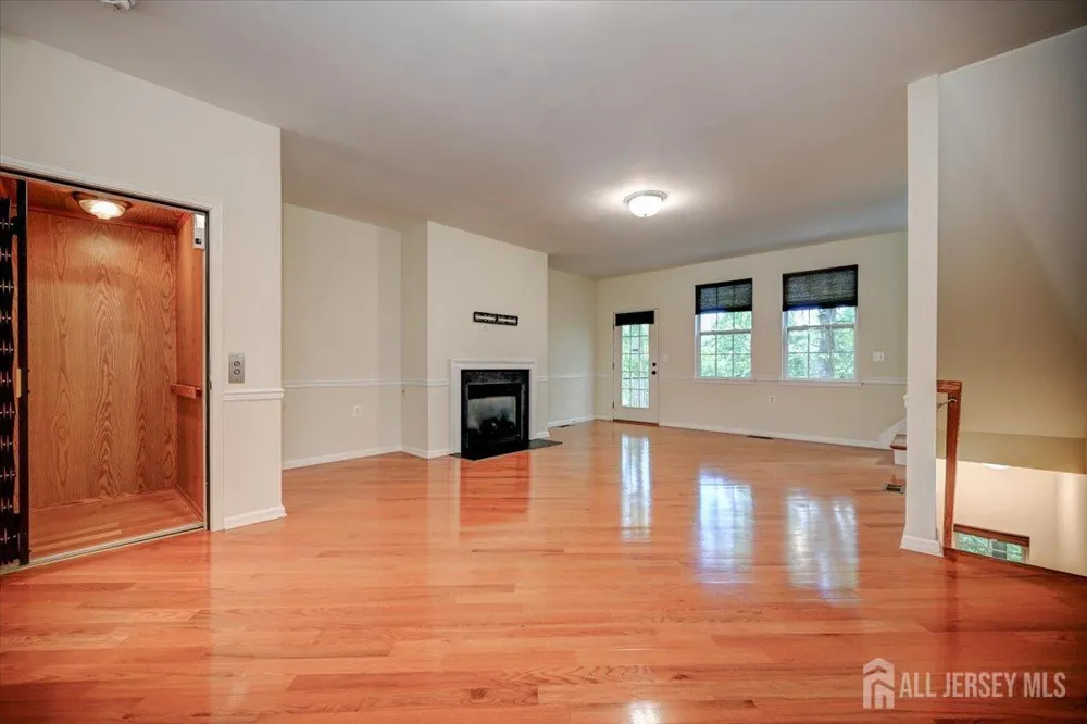 12 Jensen Court Old Bridge, NJ 08857