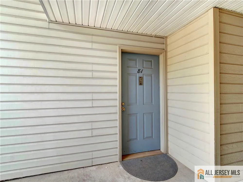 81 Canterbury Court Piscataway, NJ 08854
