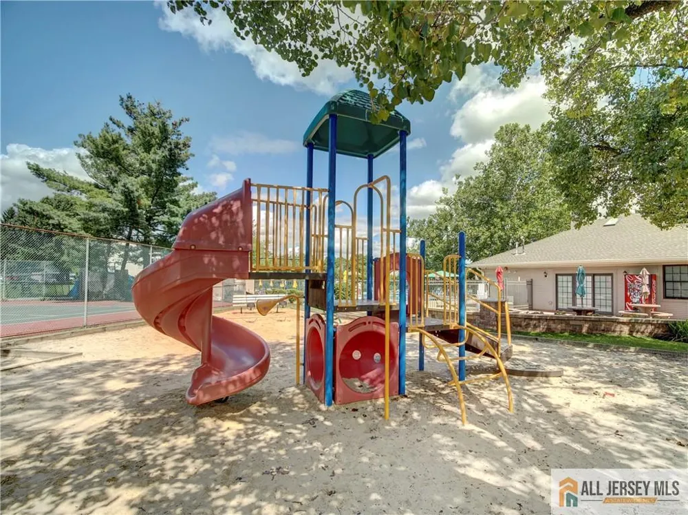 81 Canterbury Court Piscataway, NJ 08854