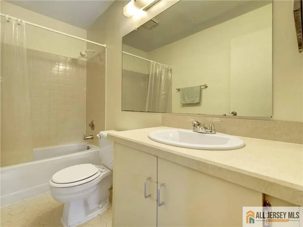 81 Canterbury Court Piscataway, NJ 08854