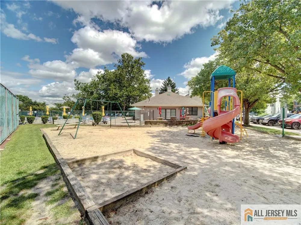 81 Canterbury Court Piscataway, NJ 08854