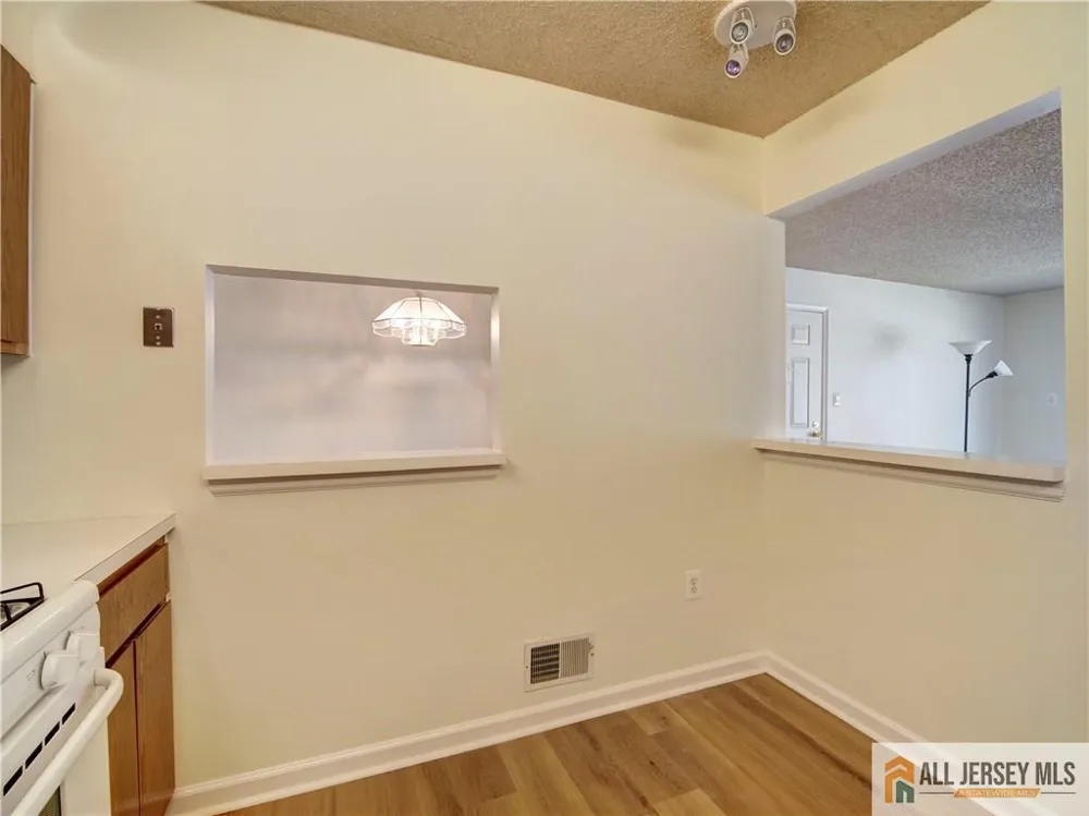 81 Canterbury Court Piscataway, NJ 08854