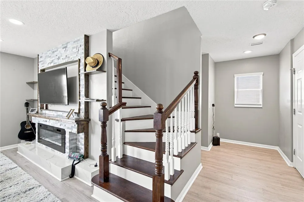 10922 SUBTLE TRAIL DRIVE Riverview, FL 33579
