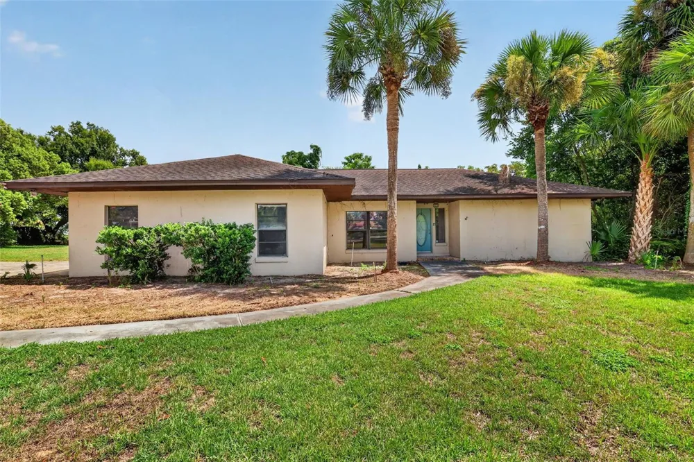2085 SUSSEX DRIVE Mount Dora, FL 32757