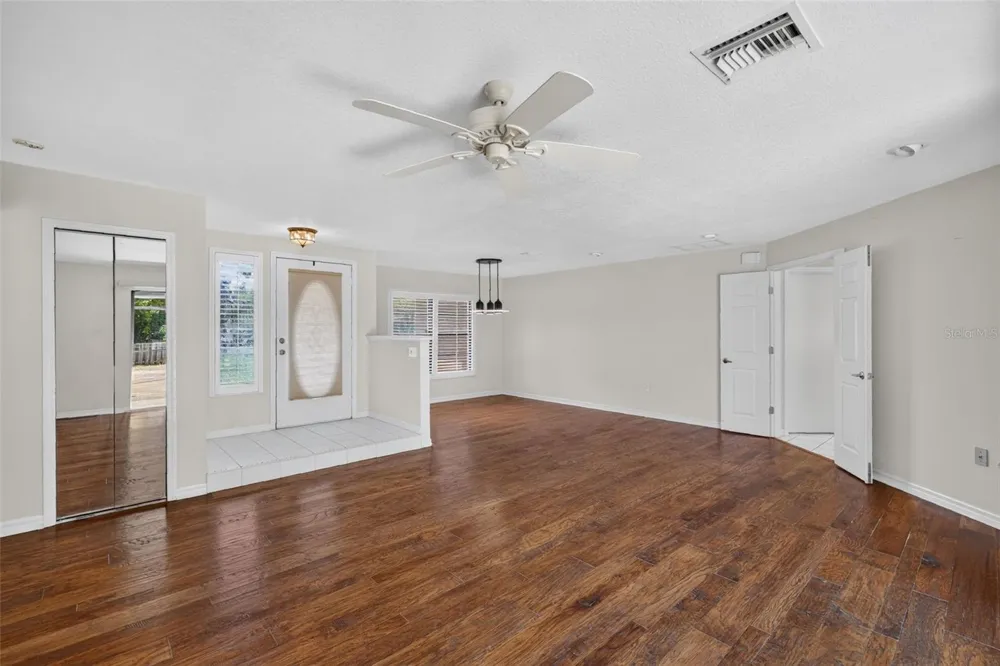 2085 SUSSEX DRIVE Mount Dora, FL 32757
