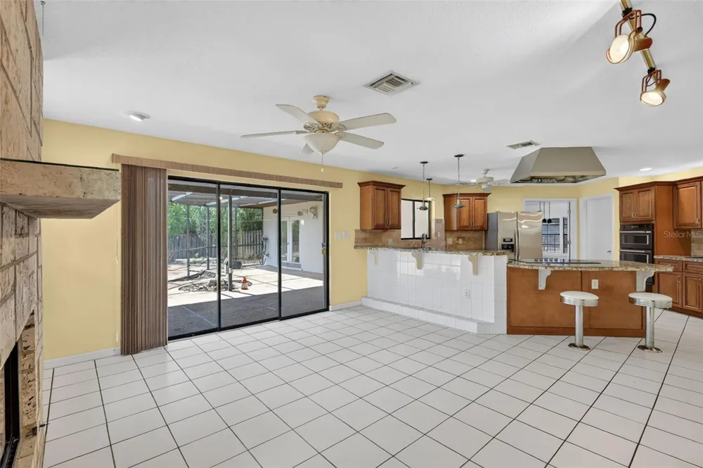 2085 SUSSEX DRIVE Mount Dora, FL 32757
