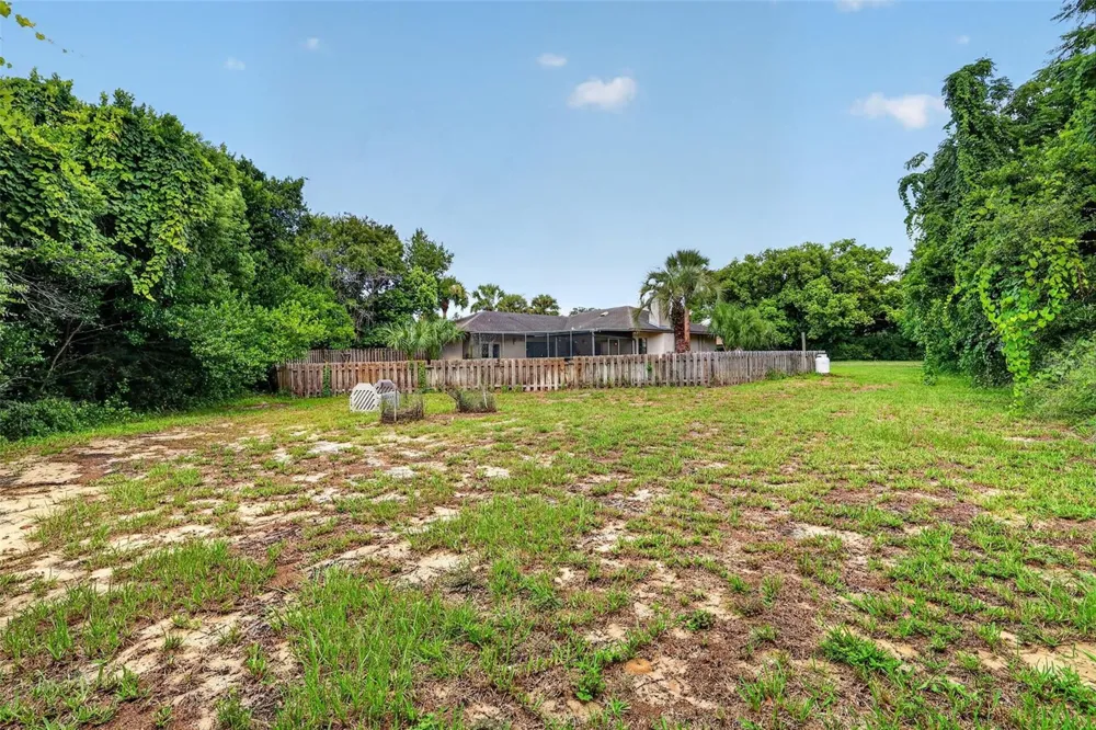 2085 SUSSEX DRIVE Mount Dora, FL 32757