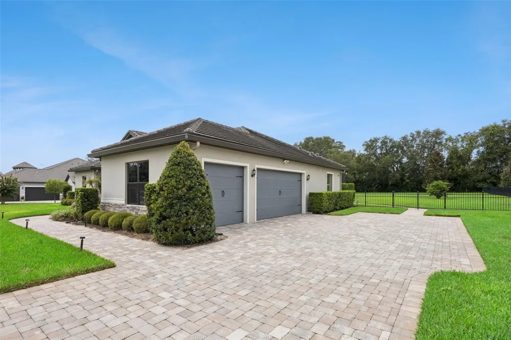 25874 CROSSINGS BLUFF LANE Sorrento, FL 32776