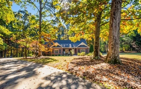 216 Minnie Queen Lane