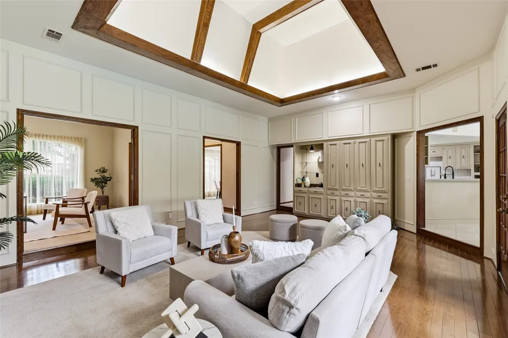 1912 Deerfield Drive Plano, TX 75023