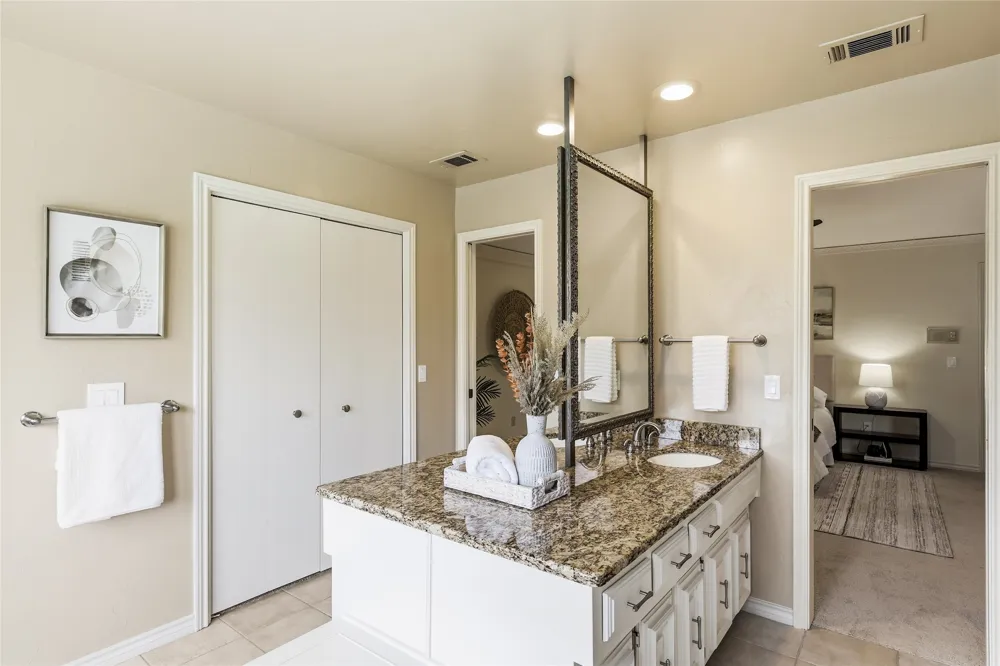 1912 Deerfield Drive Plano, TX 75023