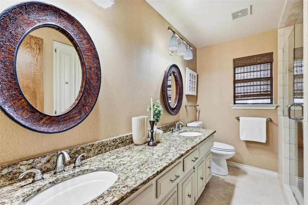 1912 Deerfield Drive Plano, TX 75023