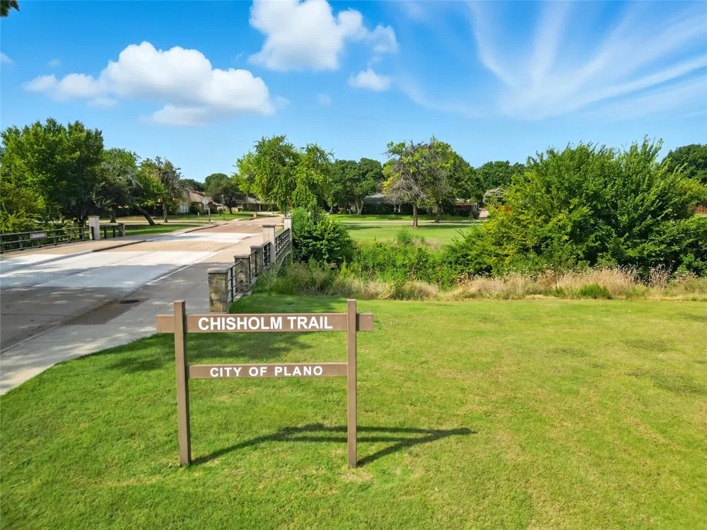 1912 Deerfield Drive Plano, TX 75023