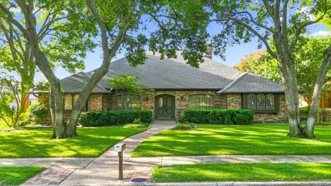 1912 Deerfield Drive