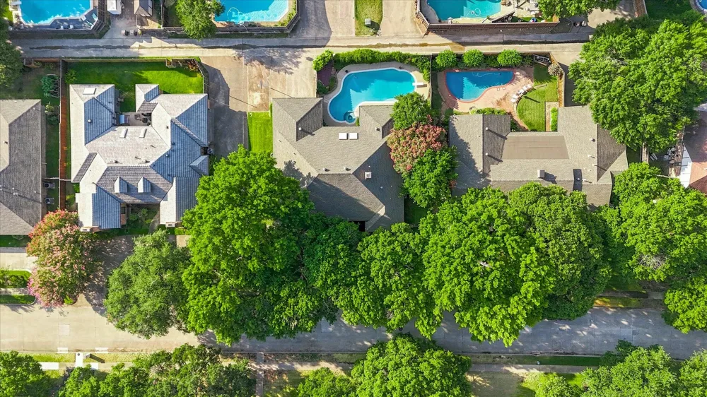 1912 Deerfield Drive Plano, TX 75023