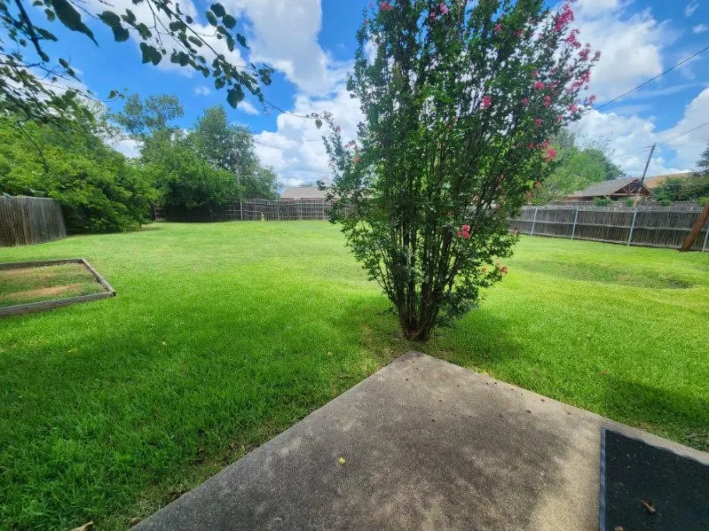 1503 Maybrook Court Arlington, TX 76014