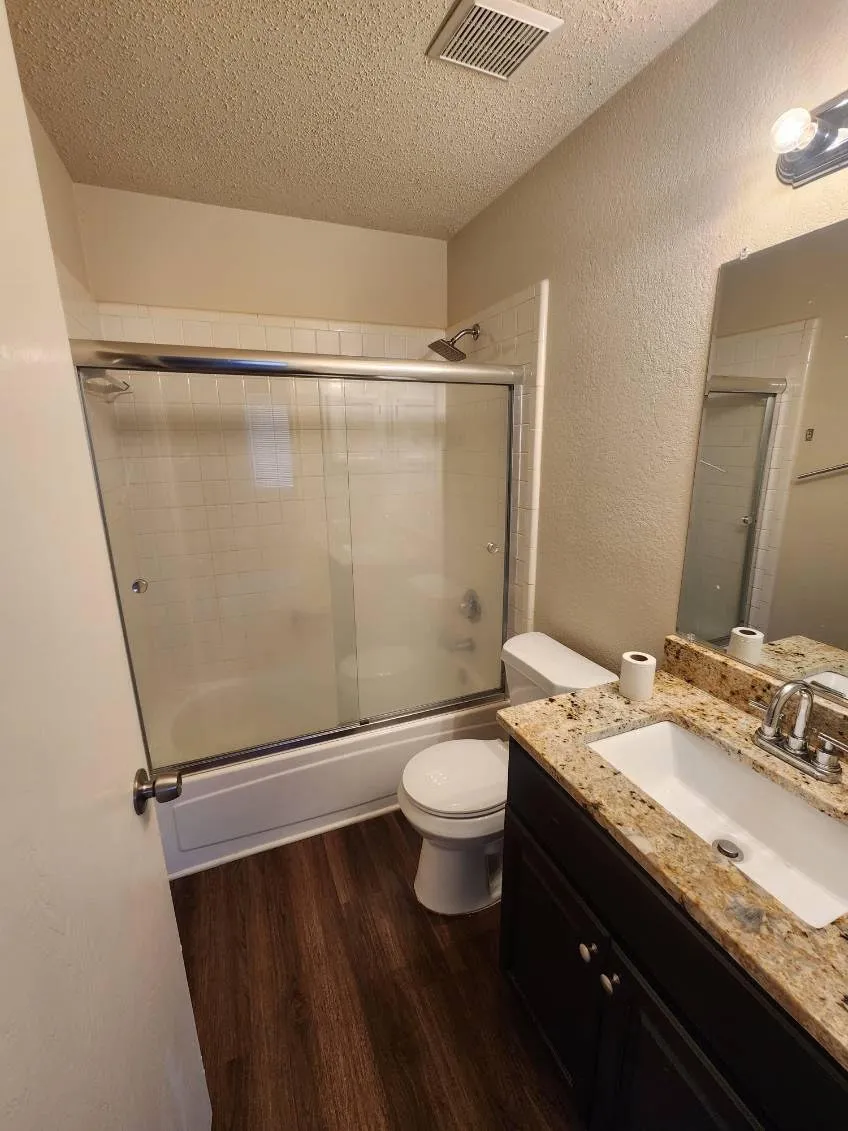 1503 Maybrook Court Arlington, TX 76014