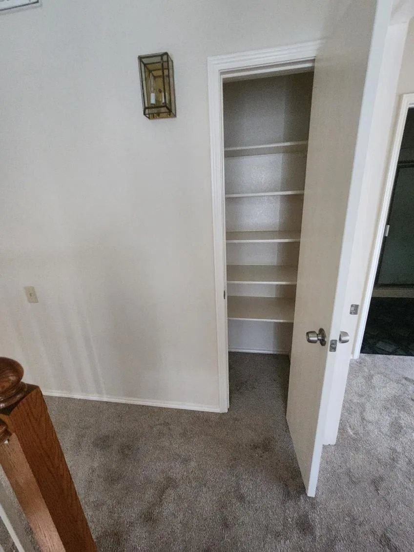 1503 Maybrook Court Arlington, TX 76014