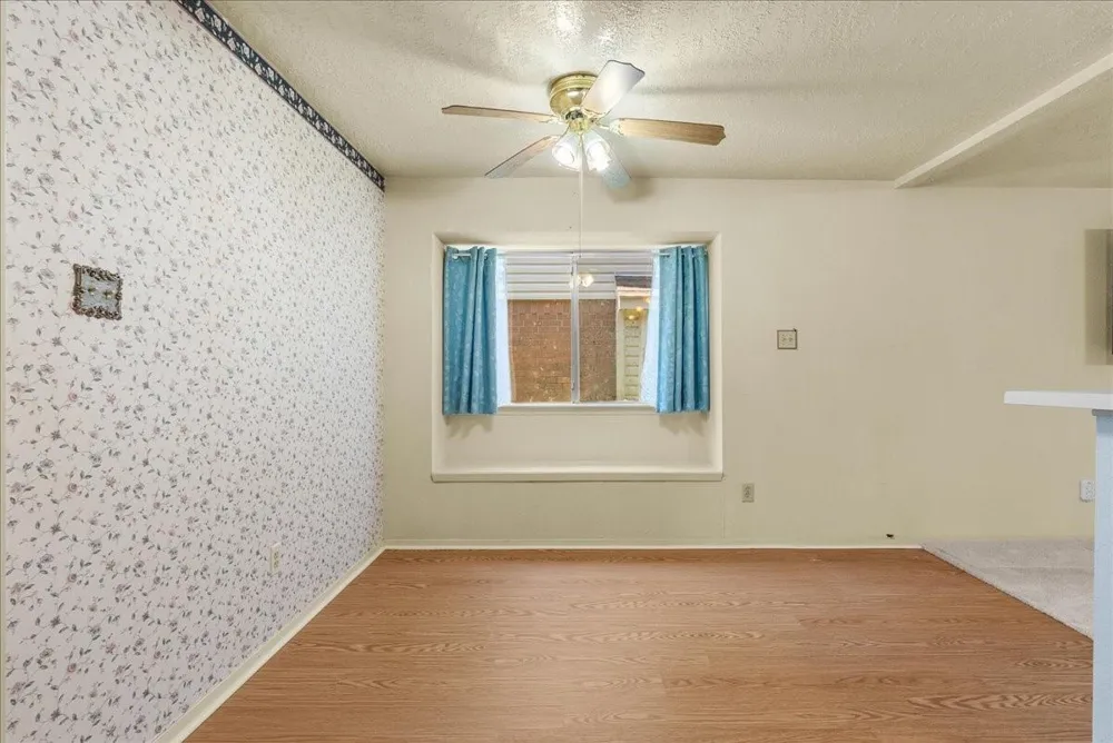 2790 Pinewood Drive League City, TX 77573