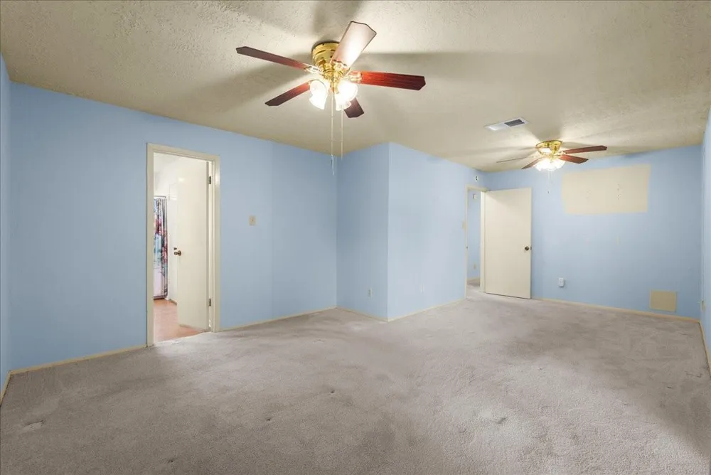 2790 Pinewood Drive League City, TX 77573