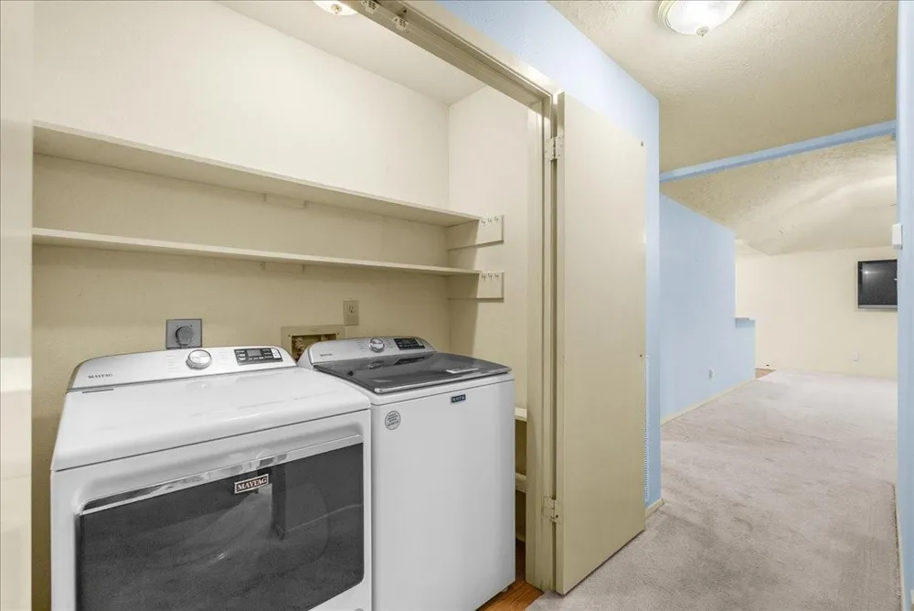 2790 Pinewood Drive League City, TX 77573