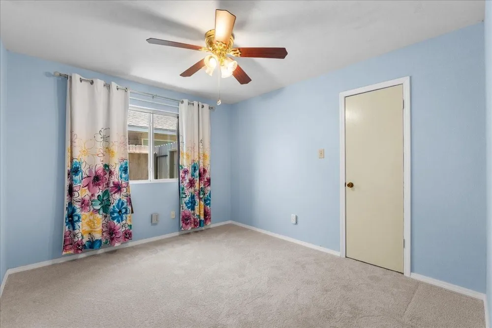 2790 Pinewood Drive League City, TX 77573