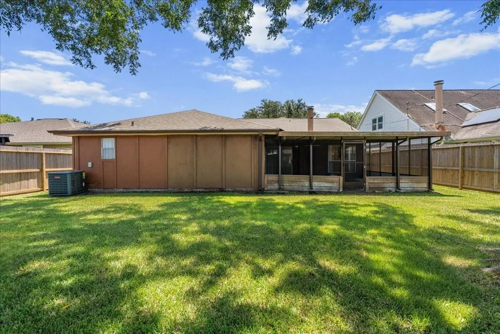 2790 Pinewood Drive League City, TX 77573