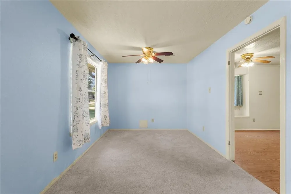 2790 Pinewood Drive League City, TX 77573