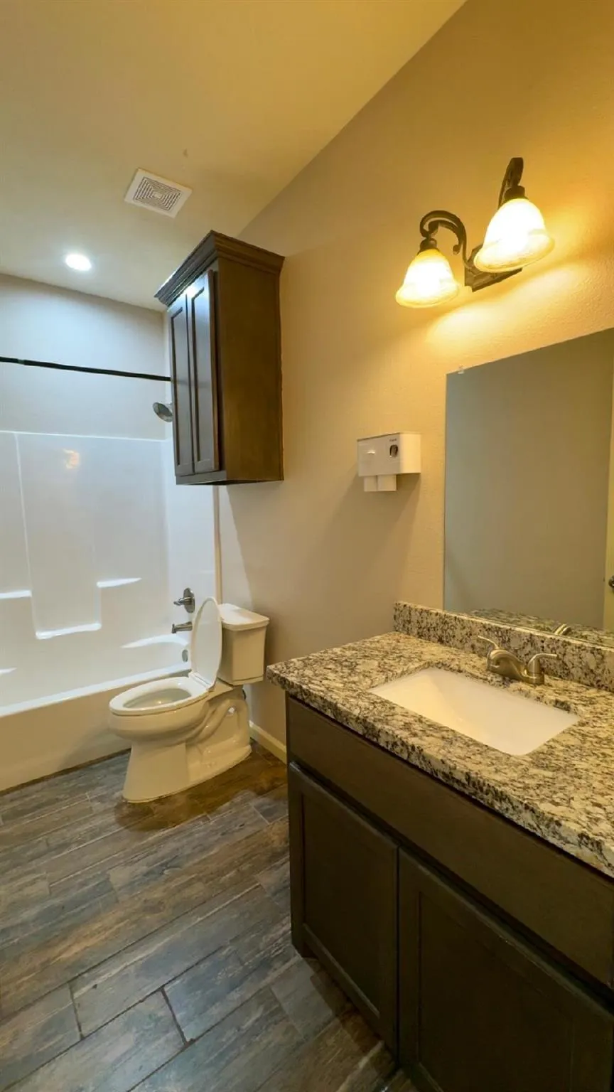 2045 Washington Boulevard Beaumont, TX 77705