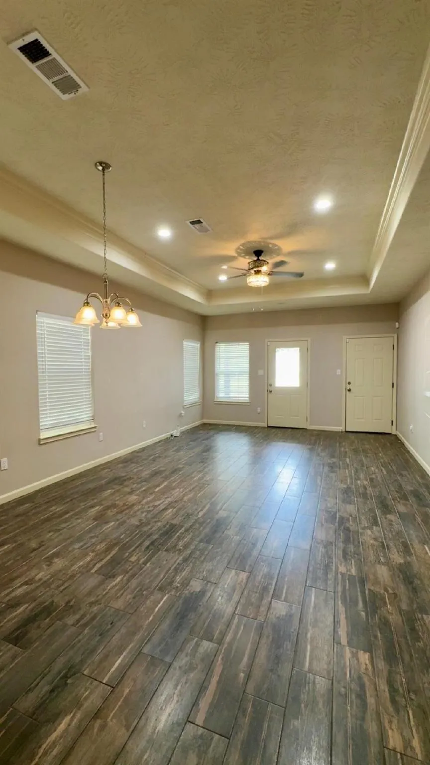 2045 Washington Boulevard Beaumont, TX 77705