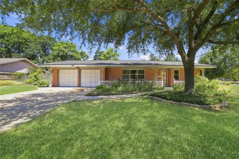 10402 Shadow Wood Drive
