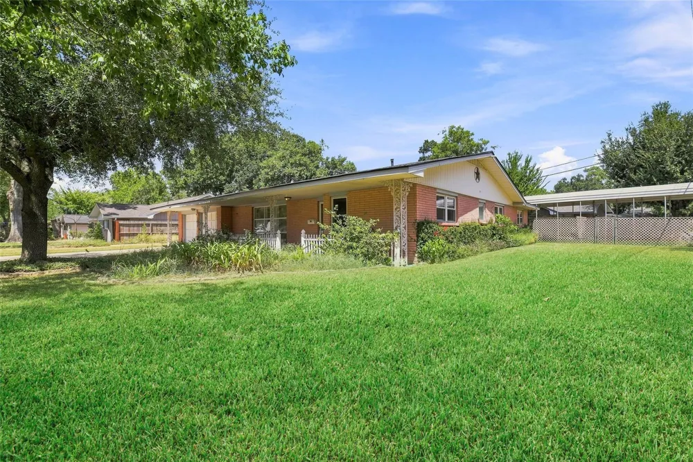 10402 Shadow Wood Drive Houston, TX 77043